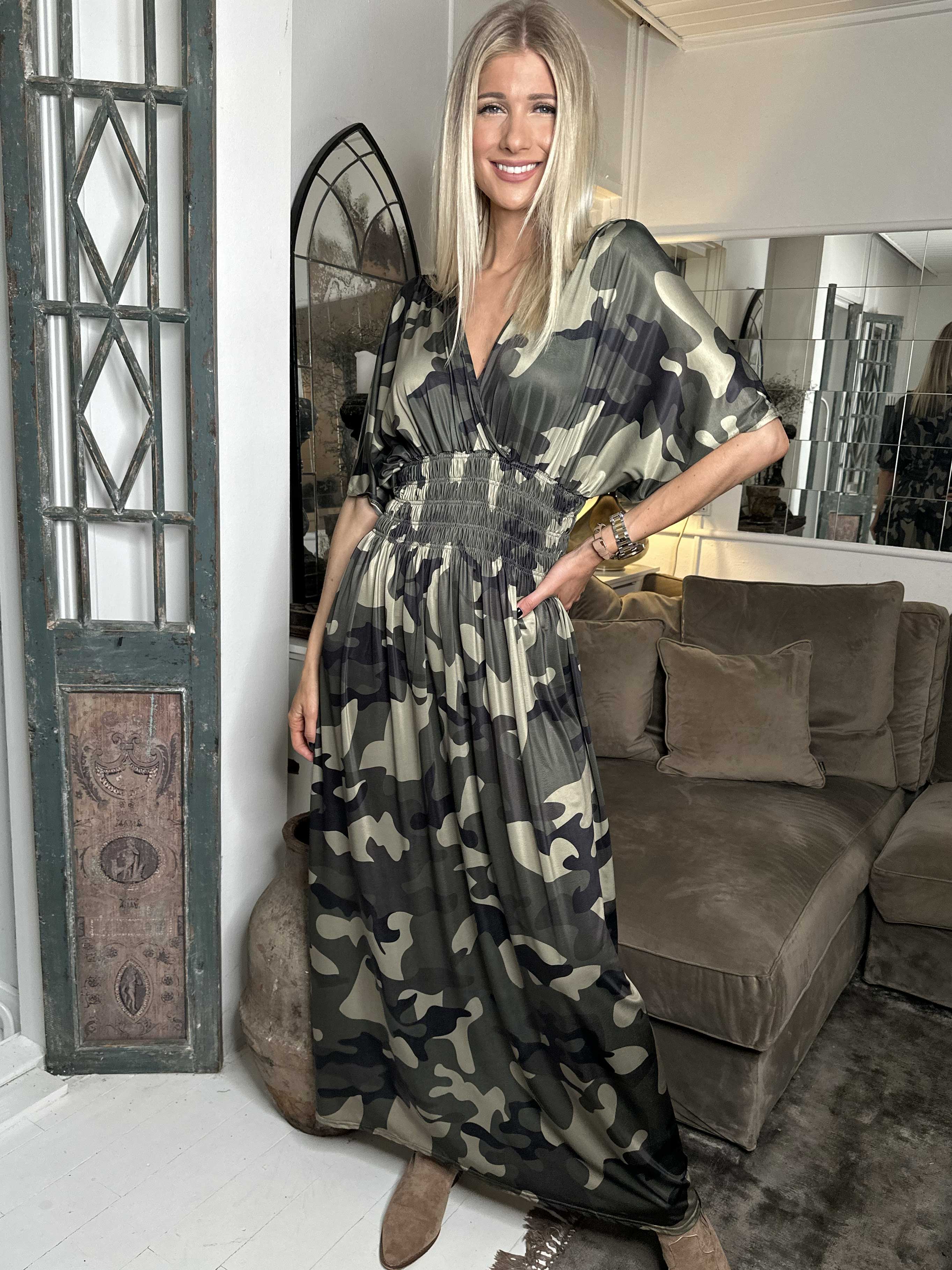 Pams Camo - Lang elastisk kjole i camouflageprint